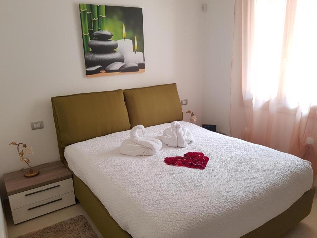 De Luxe Apartments Eden 시르미오네 외부 사진