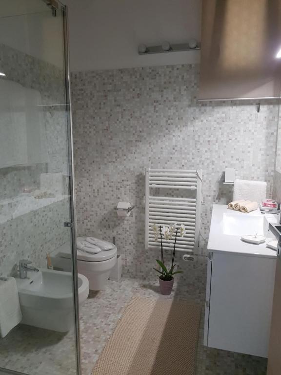 De Luxe Apartments Eden 시르미오네 외부 사진