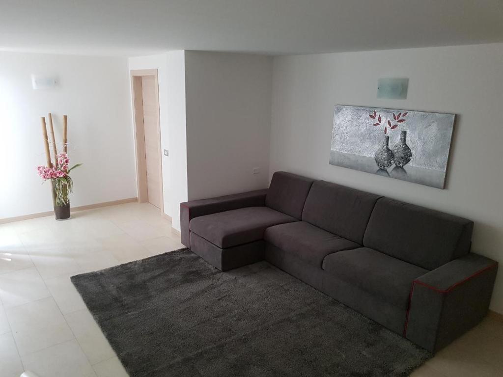 De Luxe Apartments Eden 시르미오네 외부 사진